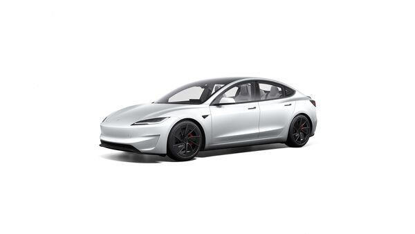 Tesla Model 3 Long Range (Highland) - 2000 ron/sapt